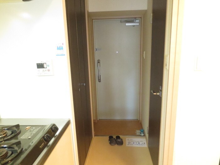 物件内観写真16　(玄関)