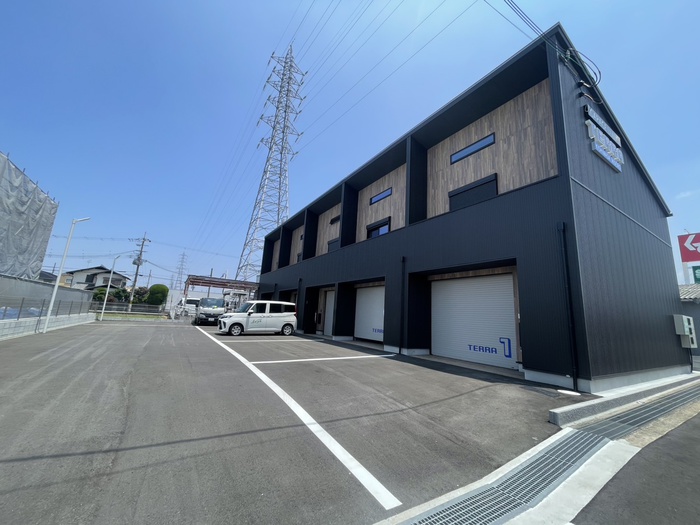 GARAGELIVINGTERRA岸和田箕土路