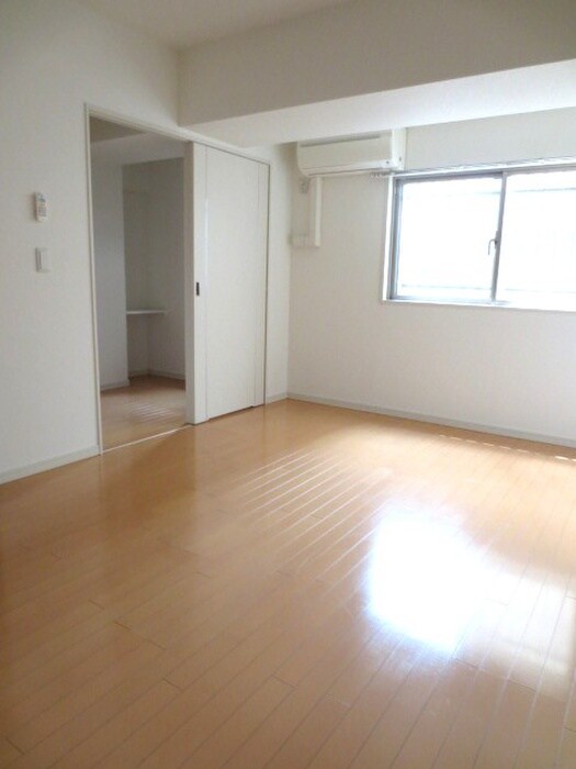 物件内観写真13　(居室)