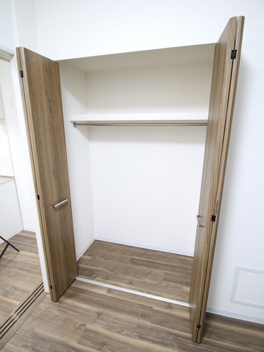 物件内観写真12　(収納)