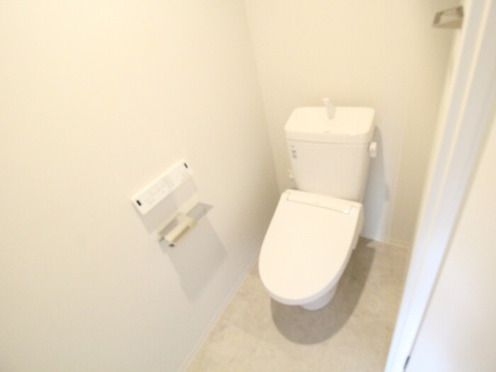 物件内観写真15　(トイレ)
