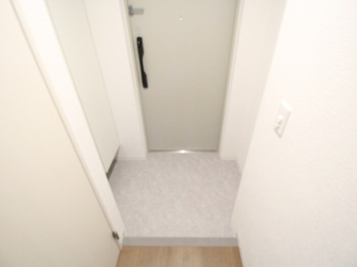 物件内観写真15　(玄関)