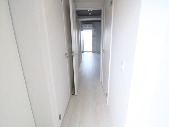 物件内観写真18　(廊下)