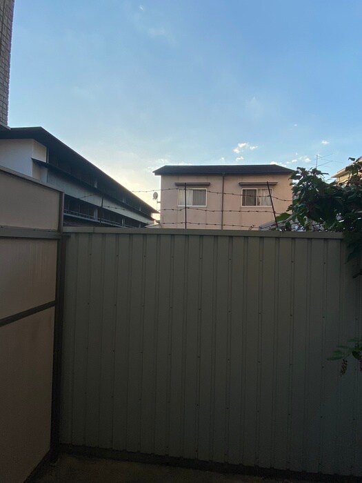 物件内観写真18　(室内からの展望)