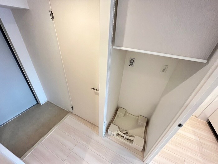 物件内観写真14　(洗濯機置場)