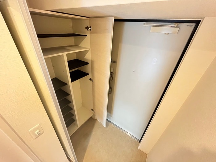 物件内観写真22　(玄関)