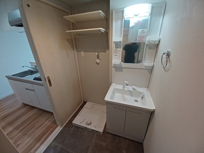 物件内観写真11　(洗面)