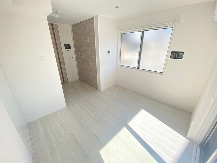 物件内観写真8　(居室)