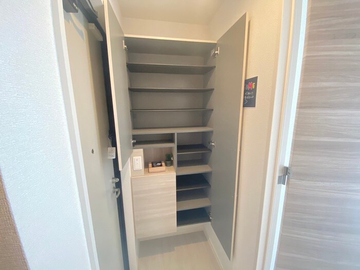 物件内観写真19　(靴箱)
