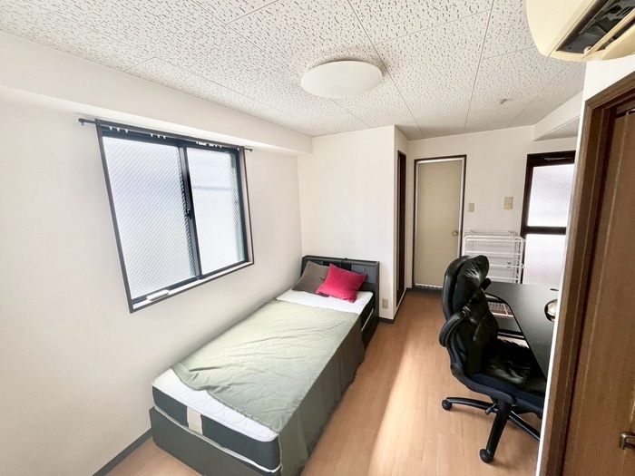 物件内観写真7　(居室)