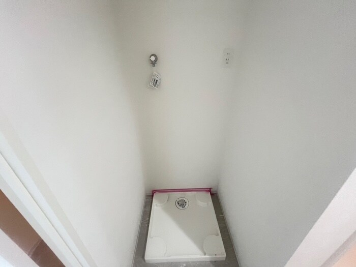 物件内観写真13　(洗濯機置場)