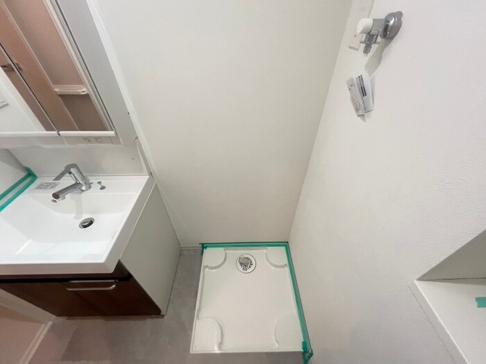 物件内観写真13　(洗濯機置場)