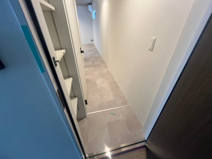 物件内観写真15　(玄関)