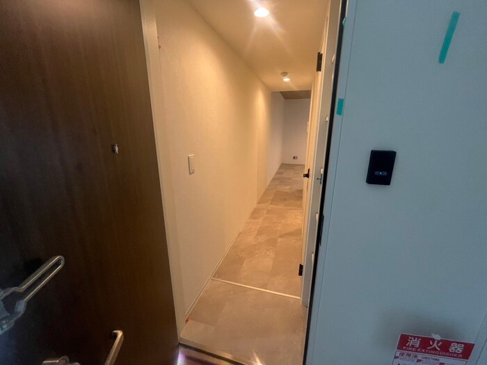 物件内観写真15　(玄関)
