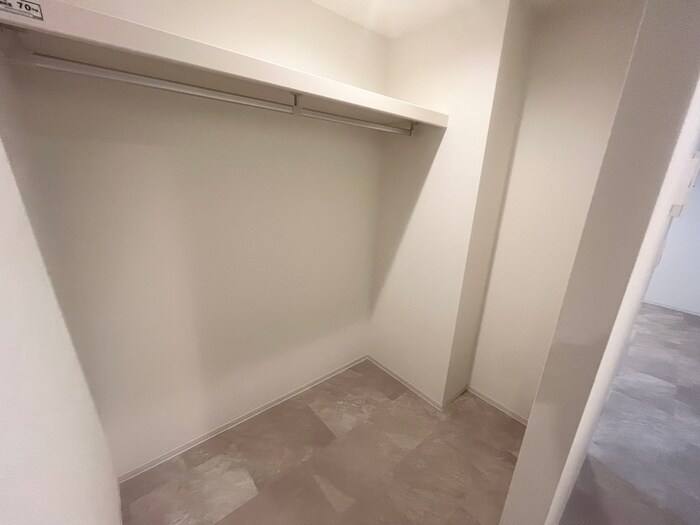 物件内観写真18　(収納)