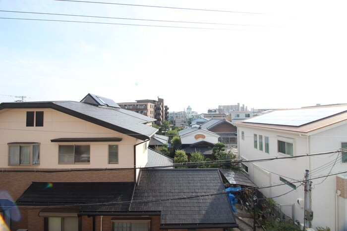 物件内観写真16　(室内からの展望)