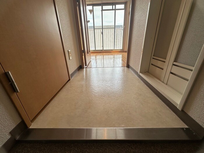 物件内観写真17　(廊下)