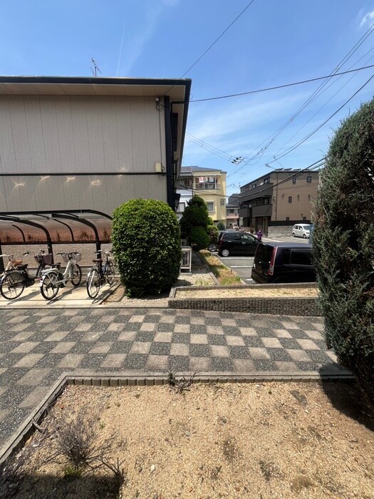 物件内観写真12　(室内からの展望)