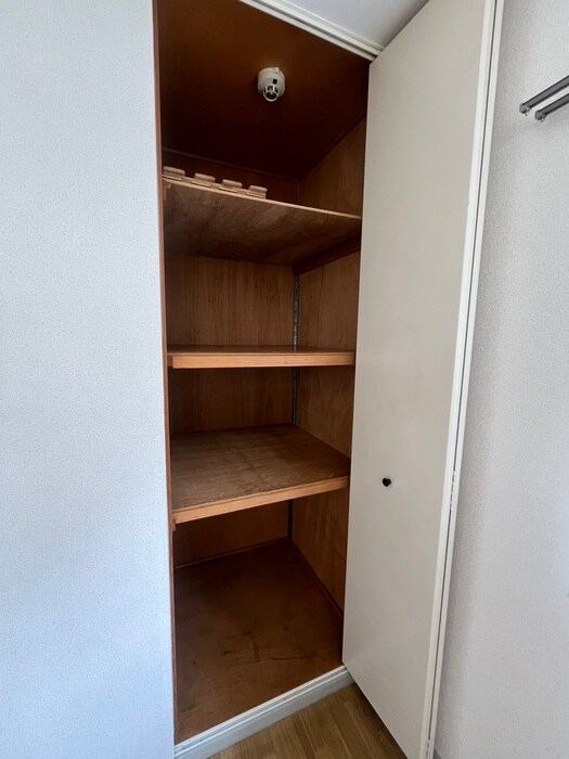 物件内観写真15　(収納)