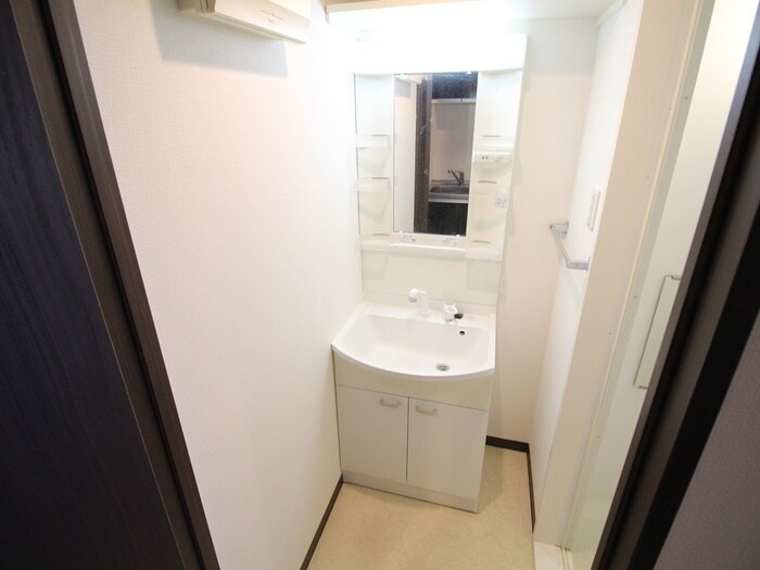 物件内観写真11　(洗面)