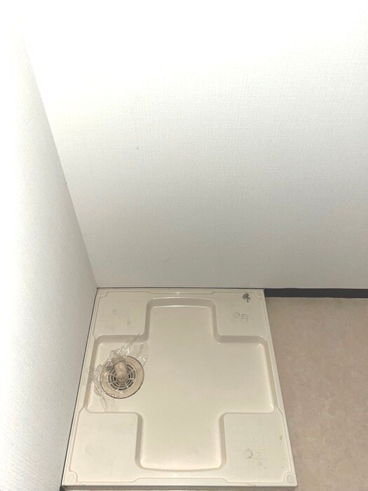 物件内観写真18　(洗濯機置場)