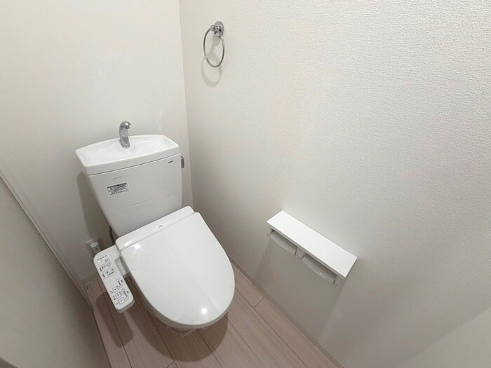 物件内観写真11　(トイレ)