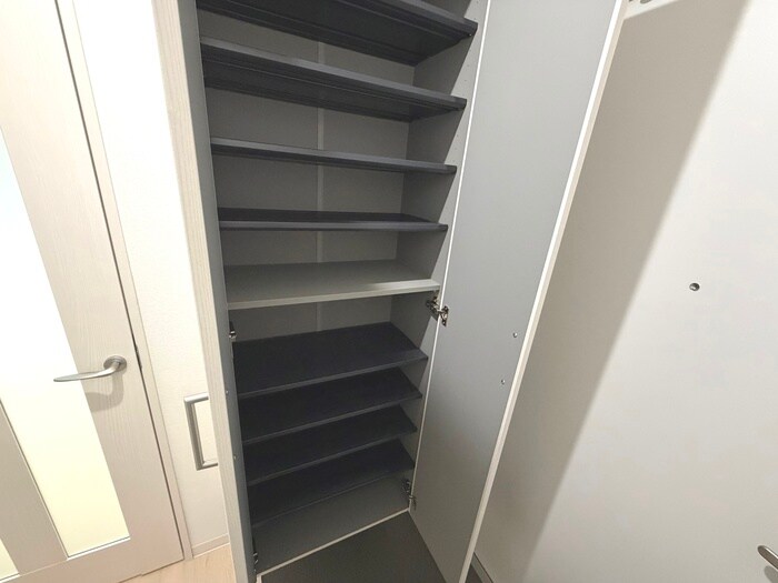 物件内観写真19　(靴箱)