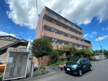 セコンダリー谷畑外観写真