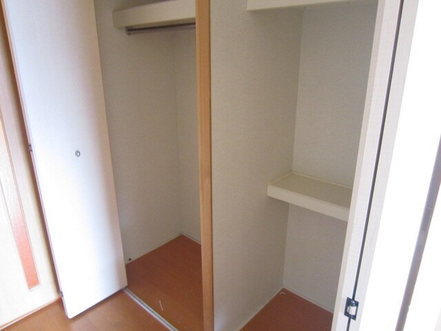 物件内観写真13　(収納)