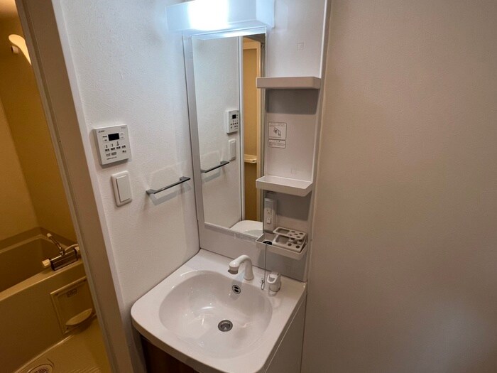 物件内観写真11　(洗面)