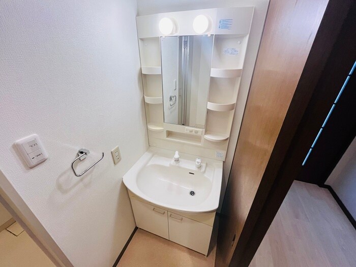 物件内観写真11　(洗面)