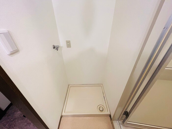 物件内観写真13　(洗濯機置場)