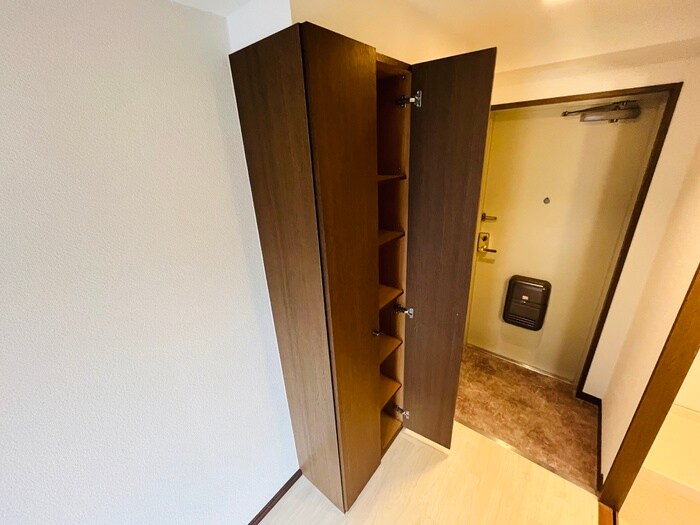 物件内観写真15　(靴箱)