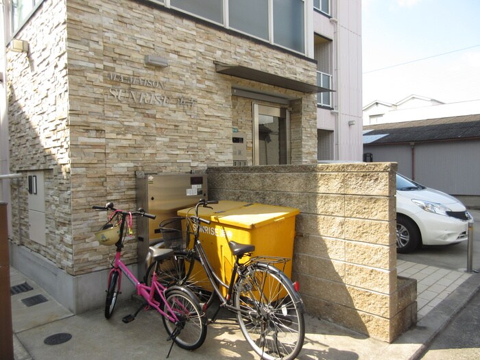 物件外観写真5　(駐輪場)