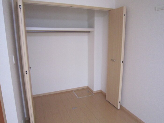 物件内観写真13　(収納)
