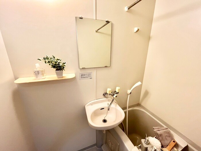 物件内観写真12　(洗面)