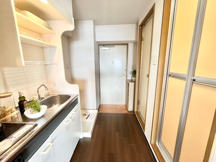 物件内観写真15　(玄関)