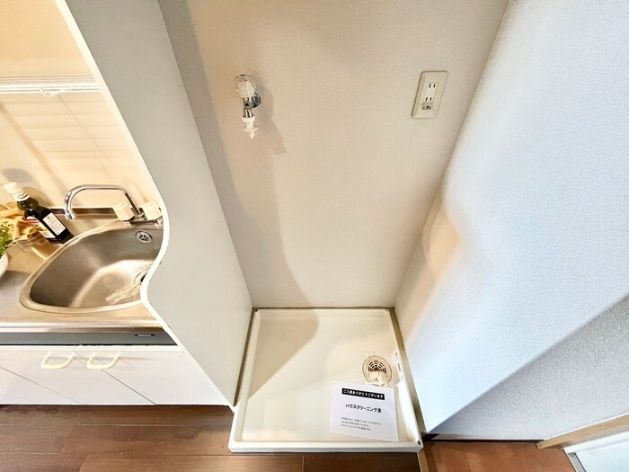 物件内観写真17　(洗濯機置場)