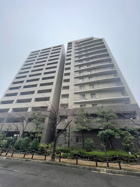 ﾘﾊﾞｰｶﾞｰﾃﾞﾝ東大阪新庁舎ｱﾍﾞﾆｭｰ外観写真