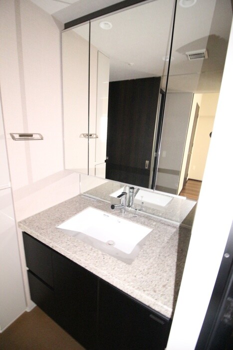 物件内観写真10　(洗面)