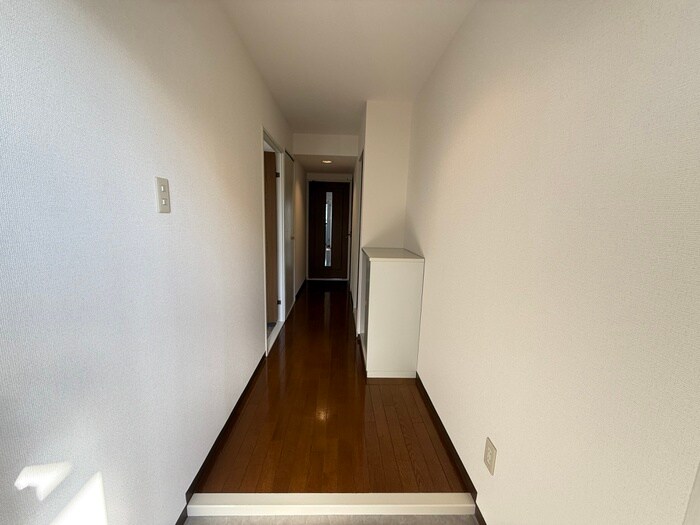 物件内観写真20　(廊下)