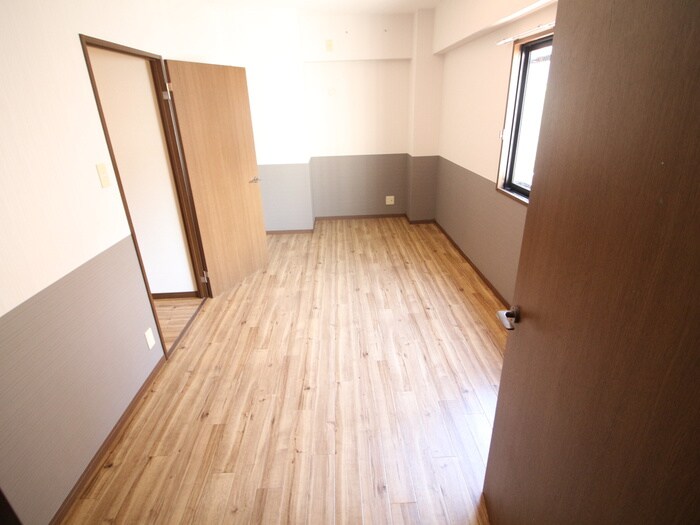 物件内観写真7　(居室)