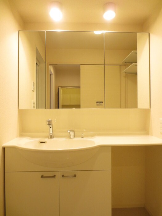 物件内観写真9　(洗面)