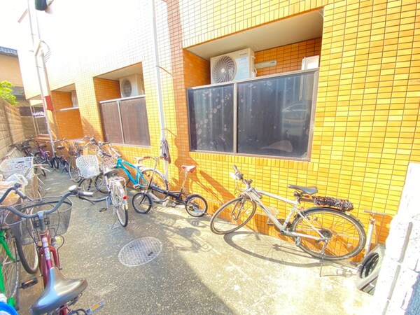 駐輪場