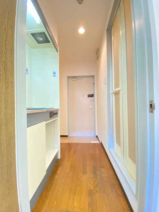 物件内観写真12　(廊下)