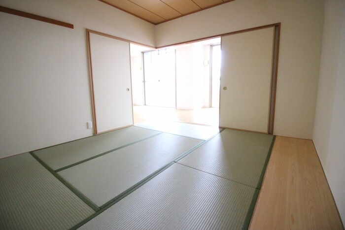 物件内観写真10　(居室)