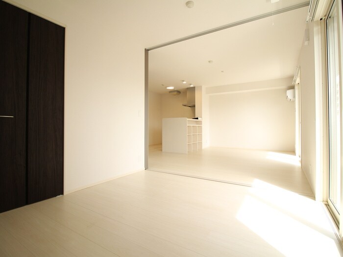 物件内観写真10　(居室)