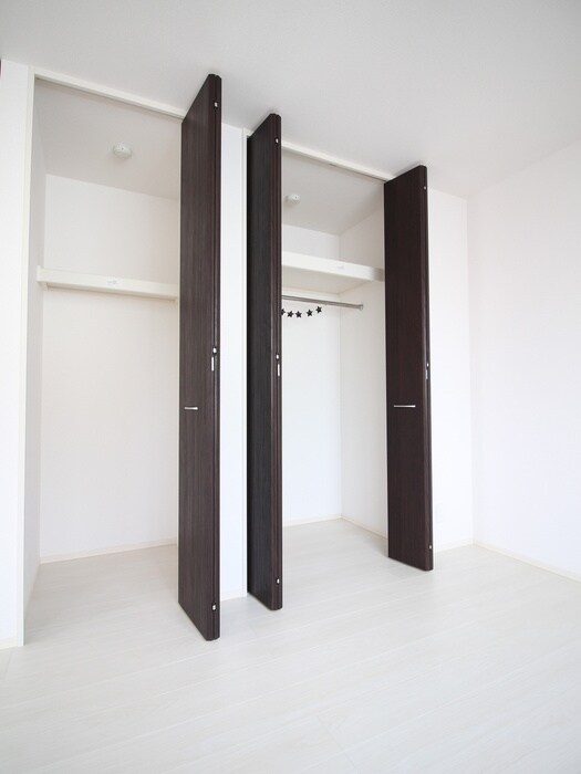 物件内観写真11　(収納)