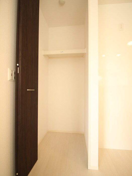 物件内観写真11　(収納)