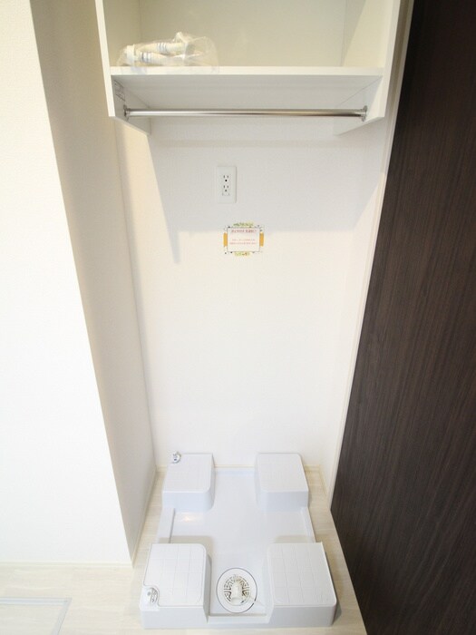 物件内観写真19　(洗濯機置場)